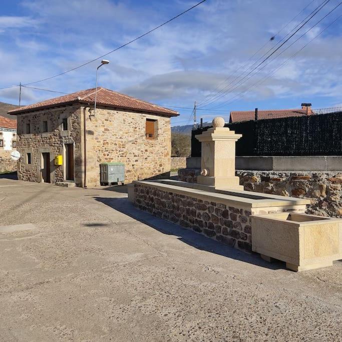 La Casa De La Tina Villa Porquera de Santullan Kültér fotó